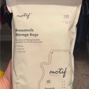 Motif Breastmilk Storage Bags
